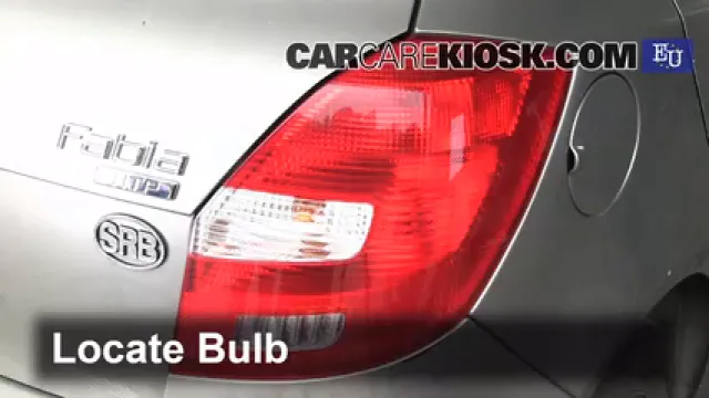 2010 Skoda Fabia S 1.2L 3 Cyl. Éclairage Feu clignotant arrière (remplacer l'ampoule)